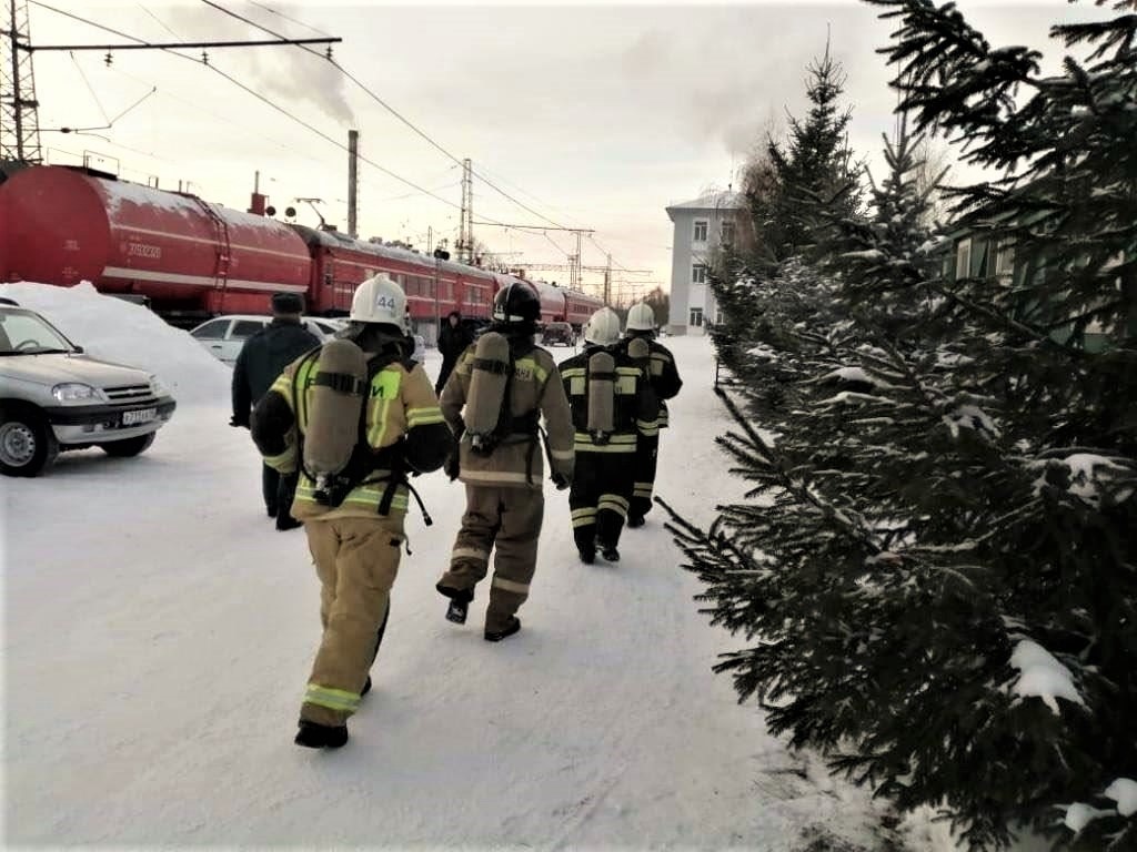 В Абдулино состоялась тренировка личного состава в условиях непригодной для  дыхания среды - Новости - Главное управление МЧС России по Оренбургской  области