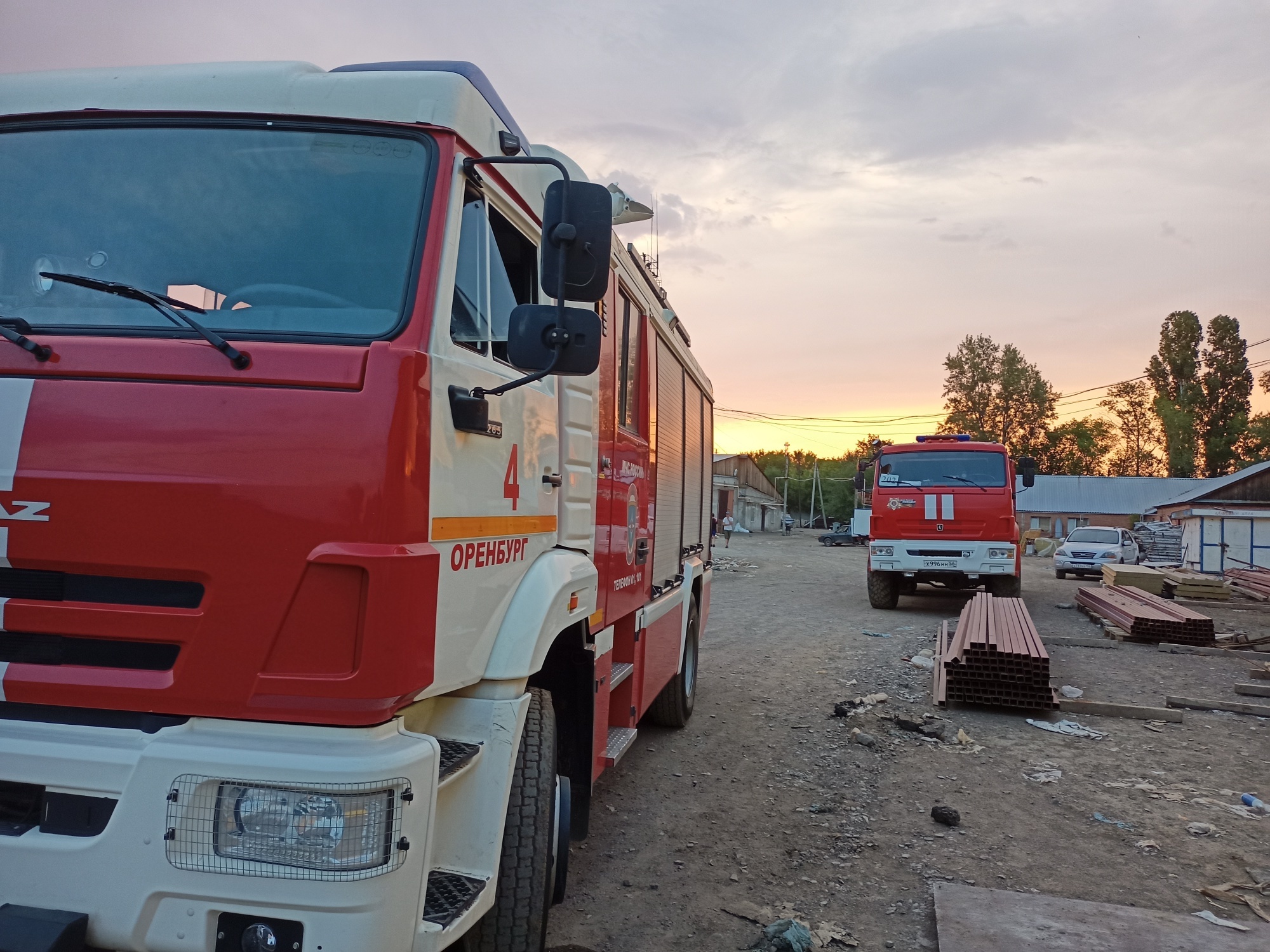 Пожарно-спасательные подразделения ликвидируют пожар в Оренбурге - Новости  - Главное управление МЧС России по Оренбургской области