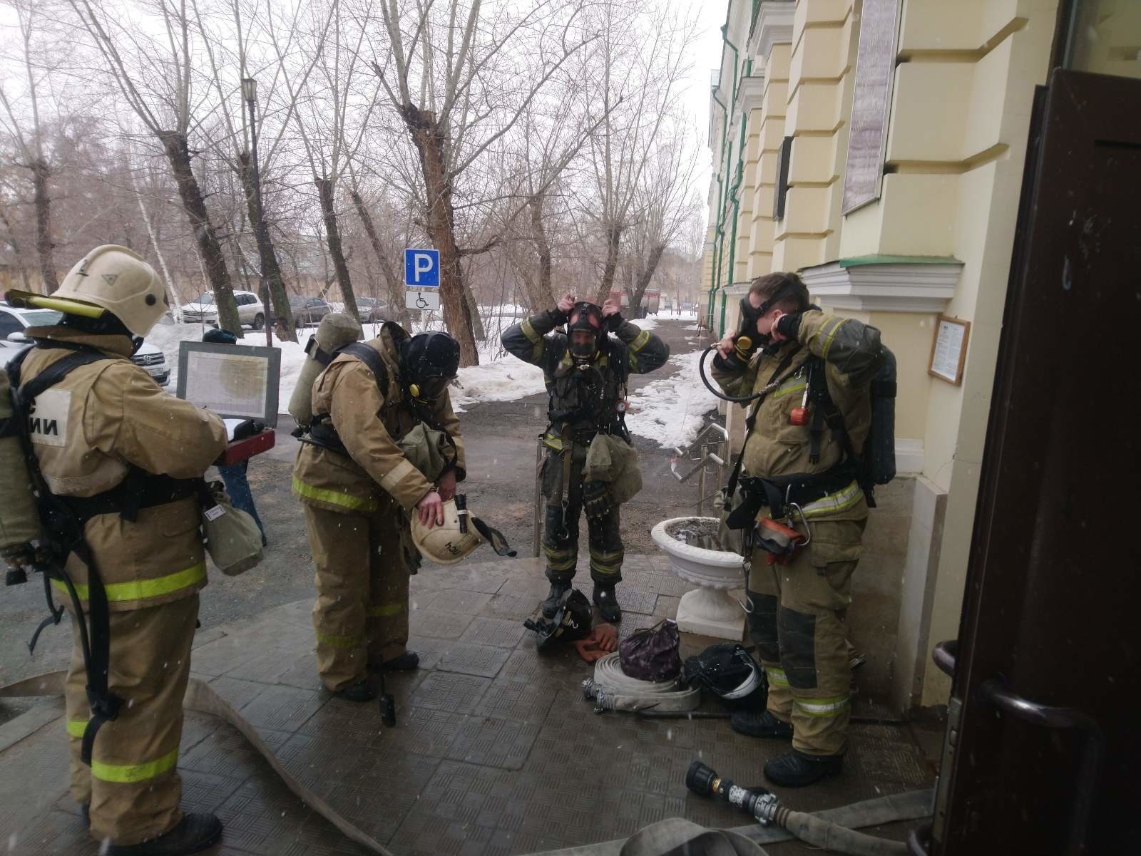 В Оренбургском государственном медицинском университете ликвидировали  условный пожар и эвакуировали персонал - Новости - Главное управление МЧС  России по Оренбургской области