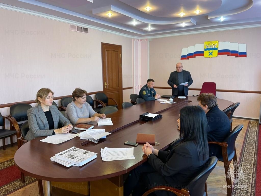 В администрации южного округа Оренбурга состоялось заседание по вопросам  пожарной безопасности | 16.02.2023 | Новости Оренбурга - БезФормата