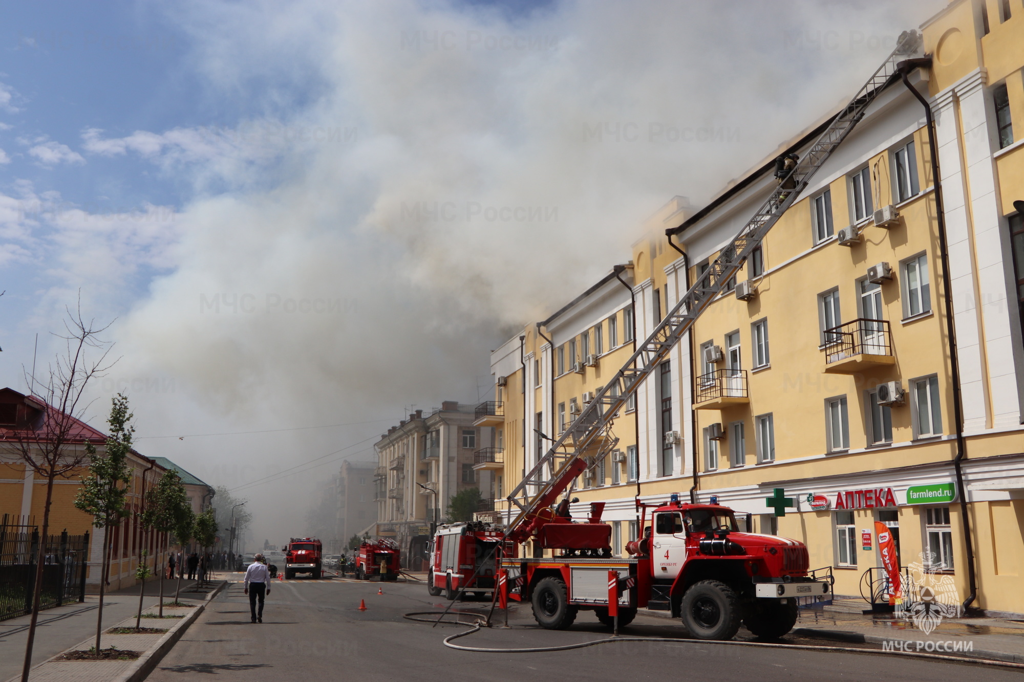 На пожаре в центре Оренбурга ликвидировано открытое горение | 17.05.2023 |  Новости Оренбурга - БезФормата